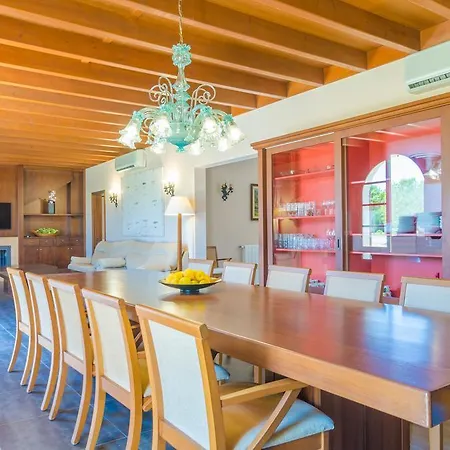 Villa Short De Conies 2 *