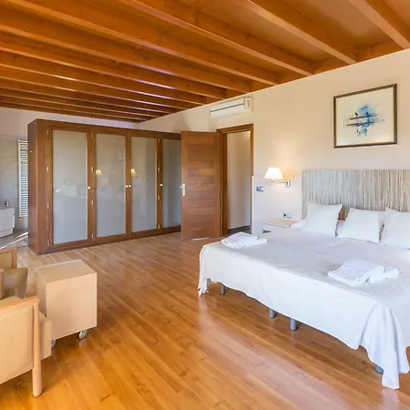 Villa Short De Conies 2