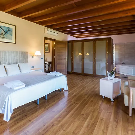 Villa Short De Conies 2