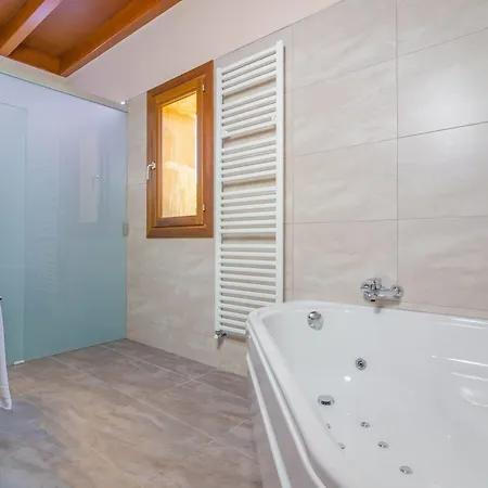 Short De Conies 2 Villa *